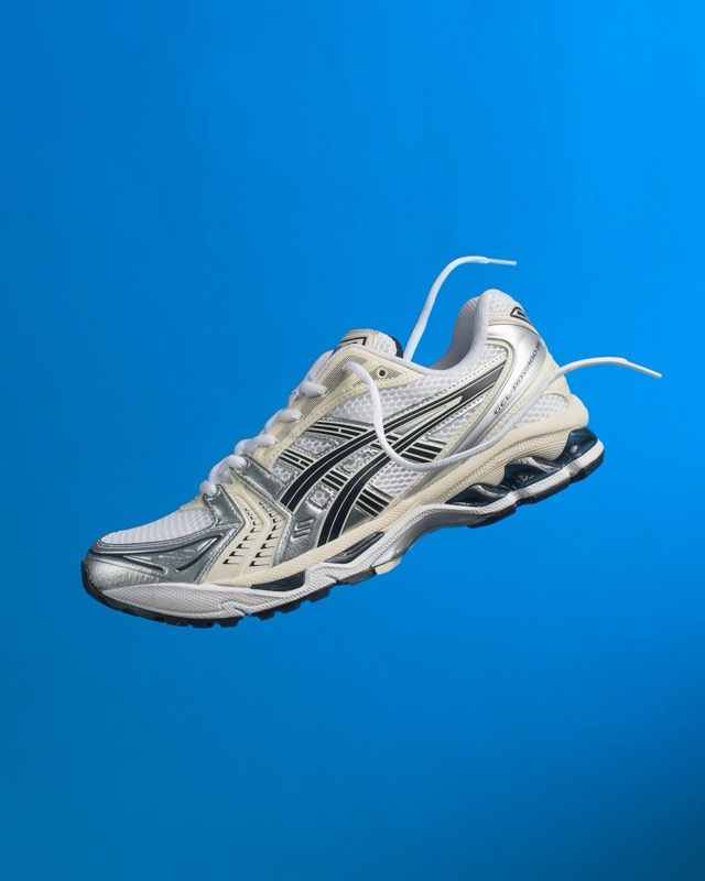 ランニングシューズ